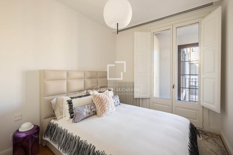 Продажа квартиры в Барселона, Испания 3 спальни, 190м2 №164628 - фото 17