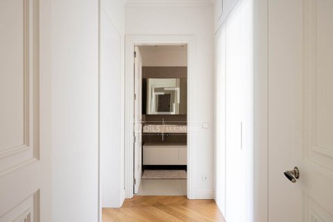 Продажа квартиры в Барселона, Испания 3 спальни, 190м2 №164628 - фото 22