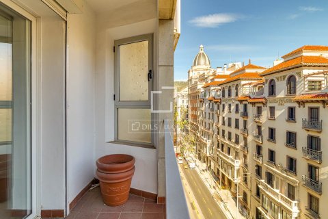 Продажа квартиры в Барселона, Испания 3 спальни, 115м2 №164633 - фото 12