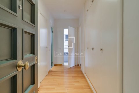 Продажа квартиры в Барселона, Испания 3 спальни, 115м2 №164633 - фото 7