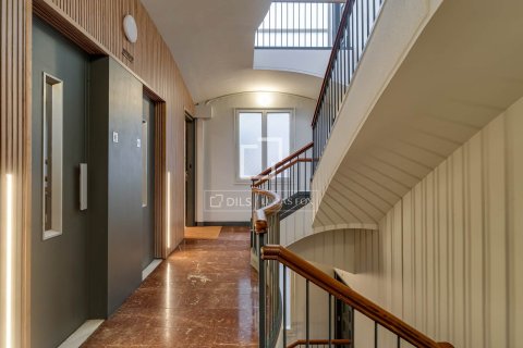 Продажа квартиры в Барселона, Испания 3 спальни, 115м2 №164633 - фото 6