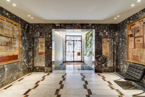 Продажа квартиры в Барселона, Испания 3 спальни, 115м2 №164633 - фото 4