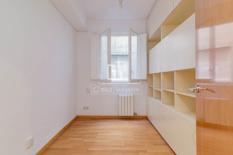 Продажа квартиры в Барселона, Испания 3 спальни, 115м2 №164633 - фото 21