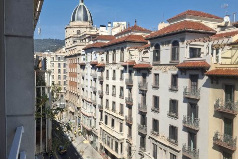 Продажа квартиры в Барселона, Испания 3 спальни, 115м2 №164633 - фото 11