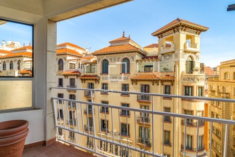 Квартира в Барселона, Испания 3 спальни, 115м2 №164633