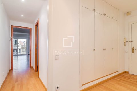 Продажа квартиры в Барселона, Испания 3 спальни, 115м2 №164633 - фото 8