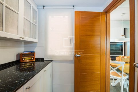 Продажа квартиры в Сан-Кугат-дель-Вальес, Барселона, Испания 3 спальни, 95м2 №164632 - фото 12