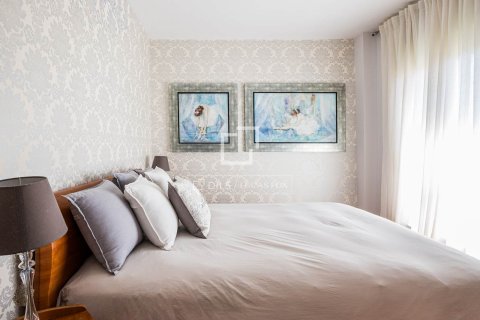 Продажа квартиры в Сан-Кугат-дель-Вальес, Барселона, Испания 3 спальни, 95м2 №164632 - фото 17