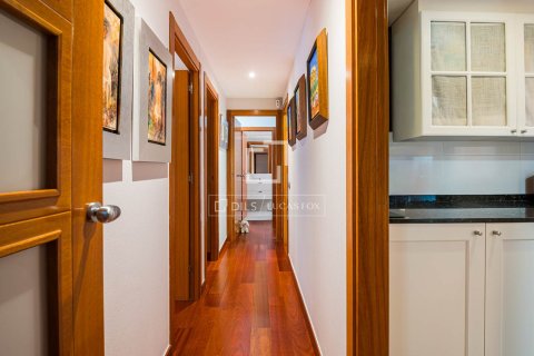 Продажа квартиры в Сан-Кугат-дель-Вальес, Барселона, Испания 3 спальни, 95м2 №164632 - фото 13