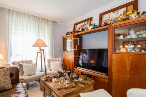 Продажа квартиры в Сан-Кугат-дель-Вальес, Барселона, Испания 3 спальни, 95м2 №164632 - фото 8