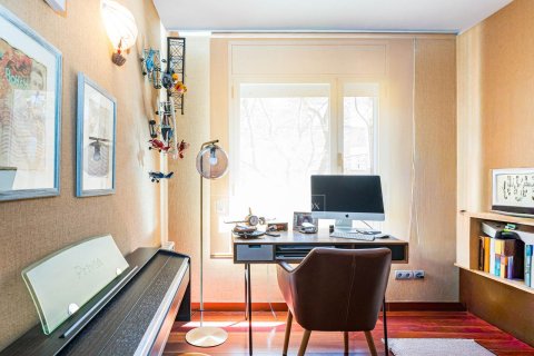 Продажа квартиры в Сан-Кугат-дель-Вальес, Барселона, Испания 3 спальни, 95м2 №164632 - фото 14