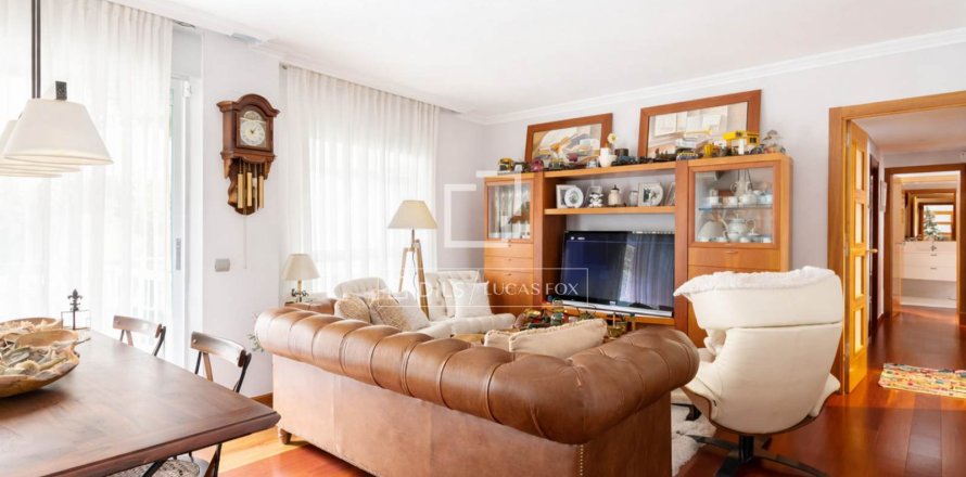 Квартира в Сан-Кугат-дель-Вальес, Барселона, Испания 3 спальни, 95м2 №164632