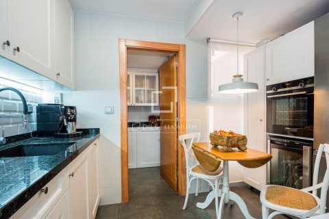 Продажа квартиры в Сан-Кугат-дель-Вальес, Барселона, Испания 3 спальни, 95м2 №164632 - фото 11