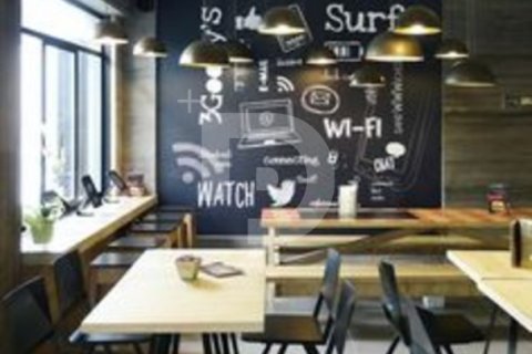 Commercial property for sale in Sants-Montjuic, Barcelona, Spain 117 sq.m. No. 154867 - photo 2