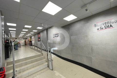 Veikals pārdošanā Spānijā 980 m2 Nr. 154870 - attēls 7