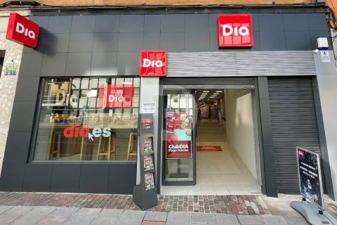 Veikals Spānijā 980 m2 Nr. 154870