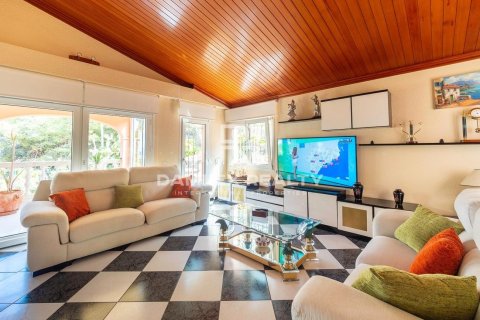 Huvila myytävänä Sant Feliu de Guixols, Girona, Espanja, 3 makuuhuonetta, 300 m2 No. 176911 - kuva 22