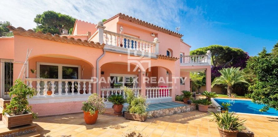 Huvila Sant Feliu de Guixols, Girona, Espanja 3 makuuhuonetta, 300 m2 No. 176911