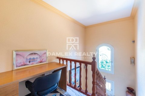 Huvila myytävänä Sant Feliu de Guixols, Girona, Espanja, 3 makuuhuonetta, 300 m2 No. 176911 - kuva 10