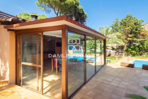 Huvila myytävänä Sant Feliu de Guixols, Girona, Espanja, 3 makuuhuonetta, 300 m2 No. 176911 - kuva 25