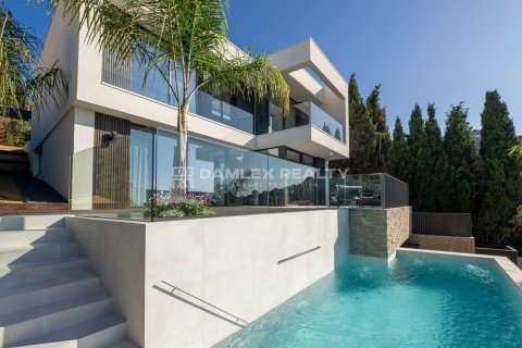 Huvila Lloret de Mar, Girona, Espanja 4 makuuhuonetta, 250 m2 No. 176907