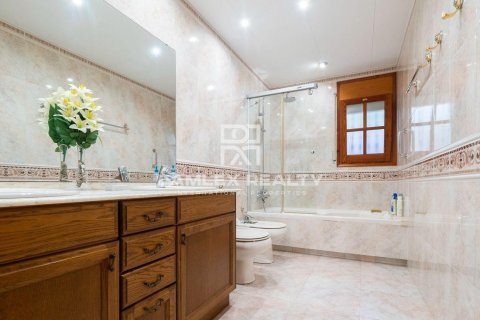 Huvila myytävänä Sant Feliu de Guixols, Girona, Espanja, 5 makuuhuonetta, 660 m2 No. 176913 - kuva 12
