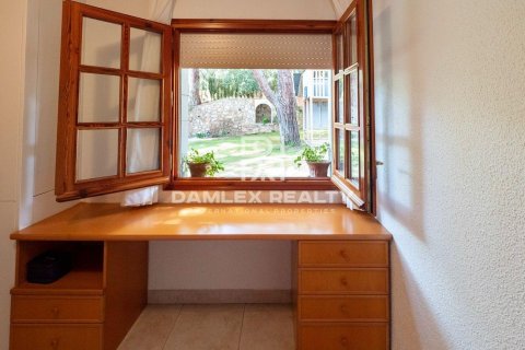 Huvila myytävänä Sant Feliu de Guixols, Girona, Espanja, 5 makuuhuonetta, 660 m2 No. 176913 - kuva 14