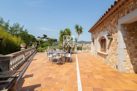 Huvila myytävänä Sant Feliu de Guixols, Girona, Espanja, 5 makuuhuonetta, 660 m2 No. 176913 - kuva 2