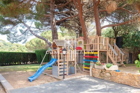Huvila myytävänä Sant Feliu de Guixols, Girona, Espanja, 5 makuuhuonetta, 660 m2 No. 176913 - kuva 25