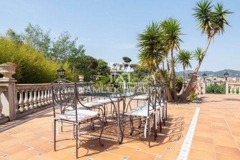 Huvila myytävänä Sant Feliu de Guixols, Girona, Espanja, 5 makuuhuonetta, 660 m2 No. 176913 - kuva 3