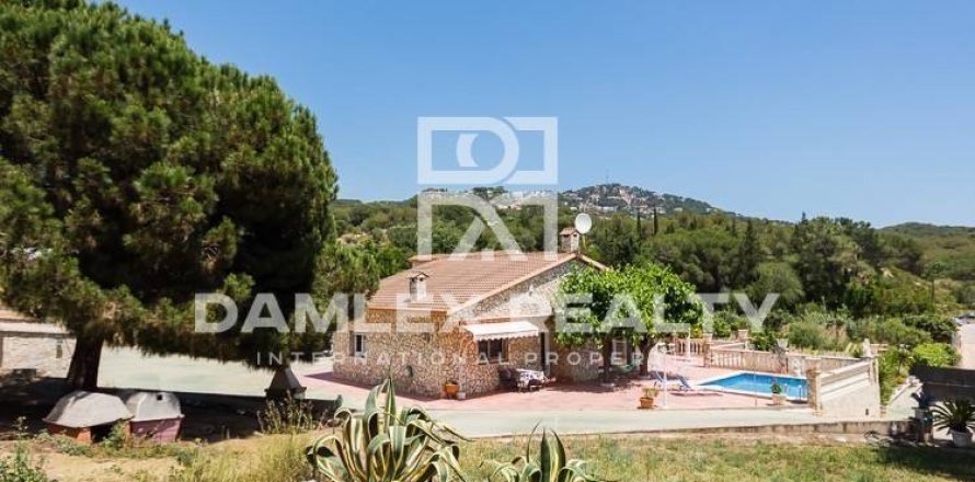 Willa w Lloret de Mar, Girona, Hiszpania 3 sypialnie, 400 mkw. nr 176909