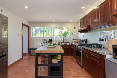 Huvila myytävänä Lloret de Mar, Girona, Espanja, 6 makuuhuonetta, 372 m2 No. 176910 - kuva 12