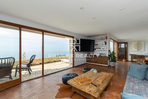 Huvila myytävänä Lloret de Mar, Girona, Espanja, 6 makuuhuonetta, 372 m2 No. 176910 - kuva 7