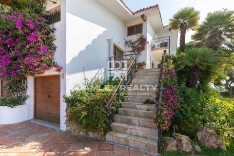 Huvila myytävänä Lloret de Mar, Girona, Espanja, 6 makuuhuonetta, 372 m2 No. 176910 - kuva 5