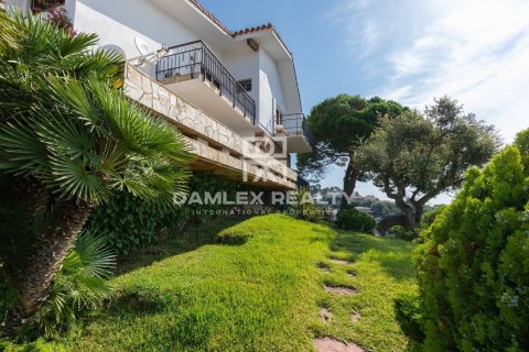 Huvila myytävänä Lloret de Mar, Girona, Espanja, 6 makuuhuonetta, 372 m2 No. 176910 - kuva 4