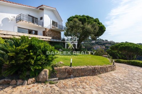 Huvila myytävänä Lloret de Mar, Girona, Espanja, 6 makuuhuonetta, 372 m2 No. 176910 - kuva 30