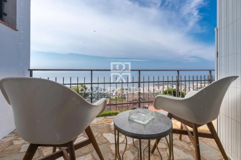 Huvila myytävänä Lloret de Mar, Girona, Espanja, 6 makuuhuonetta, 372 m2 No. 176910 - kuva 21