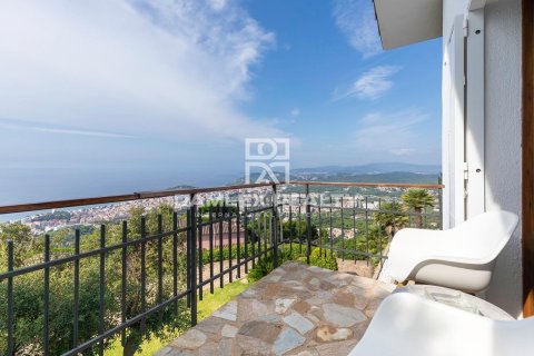 Huvila myytävänä Lloret de Mar, Girona, Espanja, 6 makuuhuonetta, 372 m2 No. 176910 - kuva 17