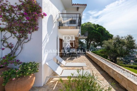 Huvila myytävänä Lloret de Mar, Girona, Espanja, 6 makuuhuonetta, 372 m2 No. 176910 - kuva 13