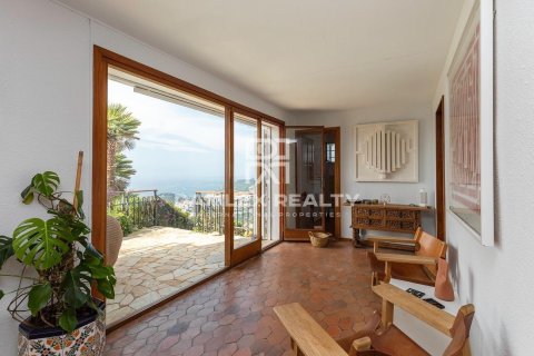 Huvila myytävänä Lloret de Mar, Girona, Espanja, 6 makuuhuonetta, 372 m2 No. 176910 - kuva 6