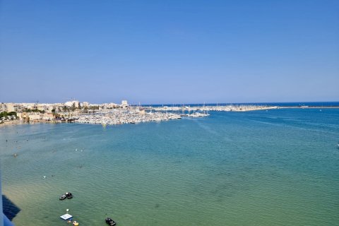 Huoneisto myytävänä Torrevieja, Alicante, Espanja, 3 makuuhuonetta,  No. 140489 - kuva 23