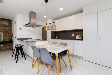 Townhouse zum Verkauf in Alicante, Spanien 3 Schlafzimmer, 85 m2 Nr. 140491 - Foto 4