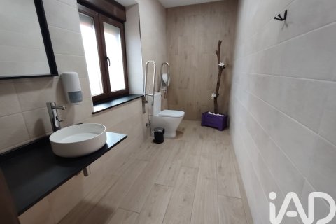 Bar à vendre à Leon, Espagne, 4 chambres, 822 m2 No. 152389 - photo 8