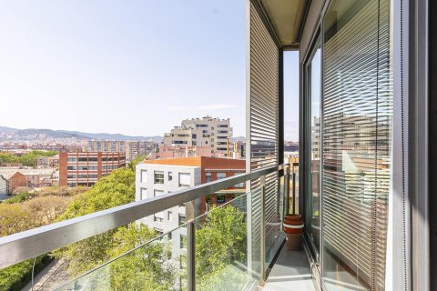Apartamento en venta en Barcelona, España 2 dormitorios, 73 m2 No. 167832 - foto 3