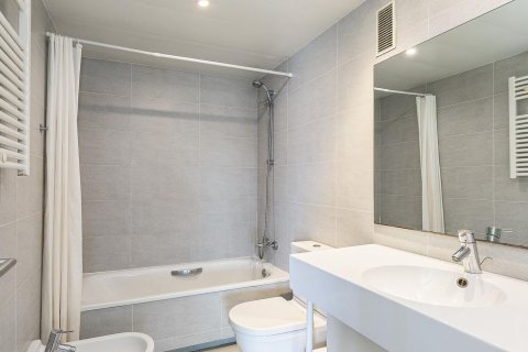 Apartamento en venta en Barcelona, España 2 dormitorios, 73 m2 No. 167832 - foto 13