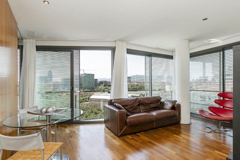 Apartamento en venta en Barcelona, España 2 dormitorios, 73 m2 No. 167832 - foto 4