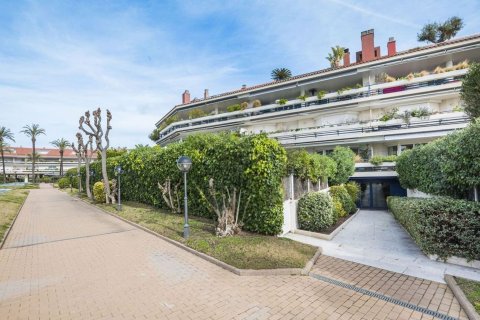 Продажа квартиры в Ситжес, Барселона, Испания 4 спальни, 273м2 №167828 - фото 3