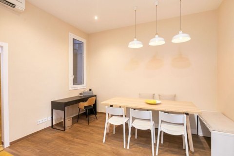 Apartamento en venta en Barcelona, España 2 dormitorios, 64 m2 No. 167833 - foto 11