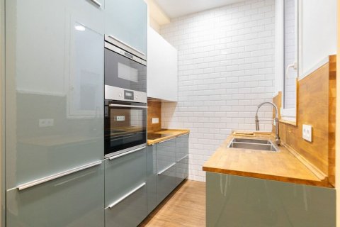 Apartamento en venta en Barcelona, España 2 dormitorios, 64 m2 No. 167833 - foto 7