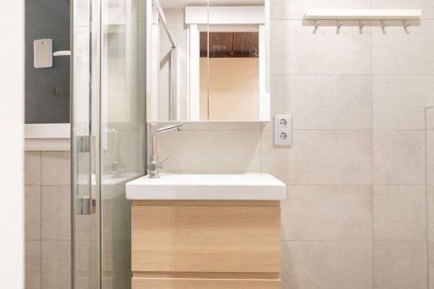 Apartamento en venta en Barcelona, España 2 dormitorios, 64 m2 No. 167833 - foto 19